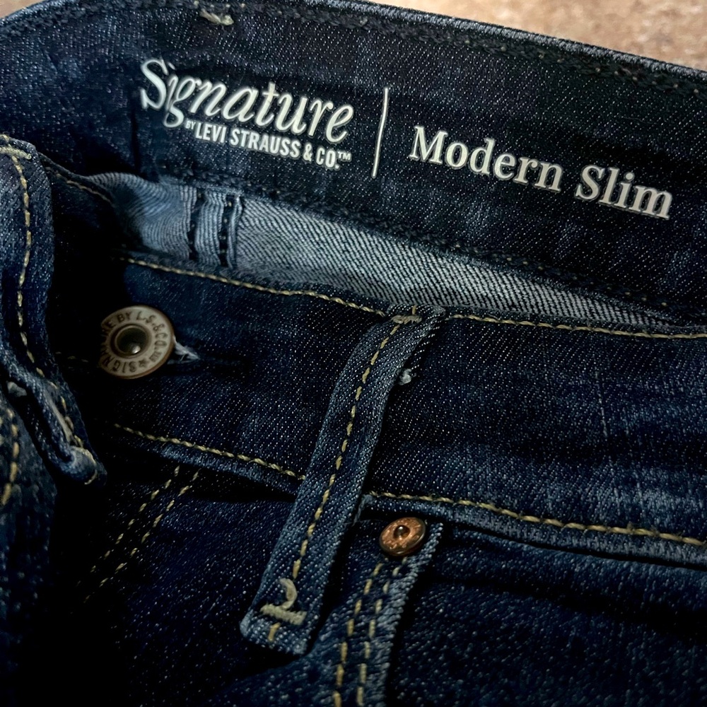 Levi Signature Modern Slim jeans, size 12m